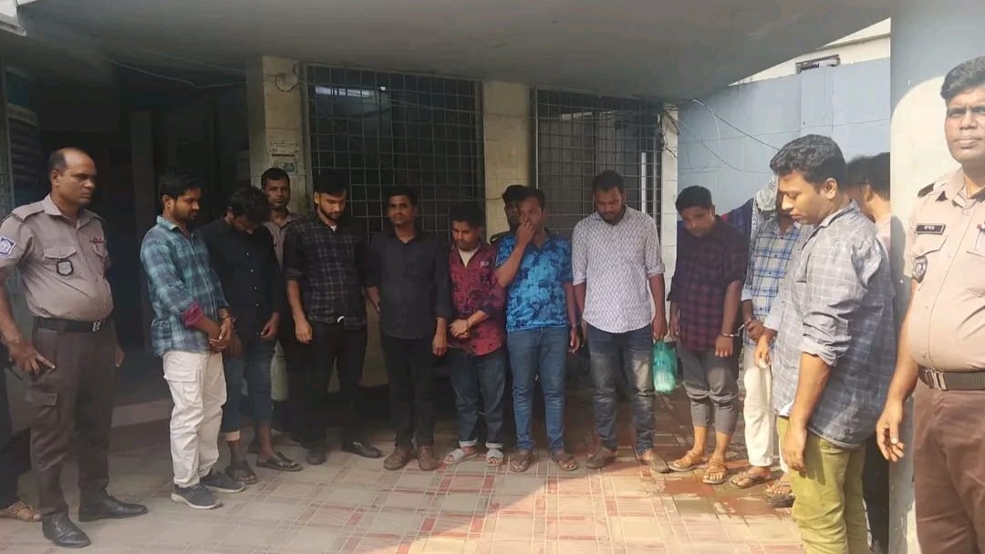 জুডিশিয়াল সার্ভিস পরীক্ষায় প্রক্সি দেওয়ার দায়ে শিক্ষক সাময়িক বরখাস্ত